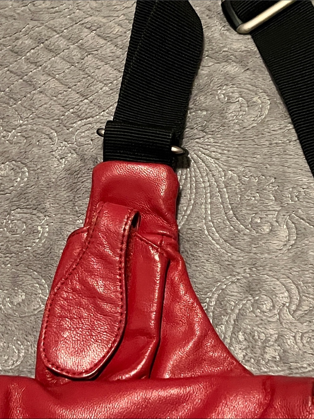 Travelon Red Crossbody Travel Bag-EUC - Picture 3 of 12